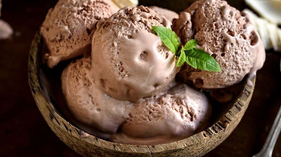 Chocolate ice cream at a Lonavala restaurant and bar - Rhythm Lonavala