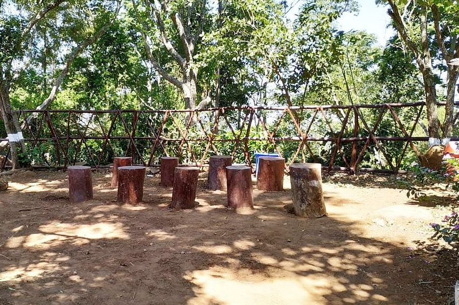 alt-text Let s Camp Yercaud Sitout 1