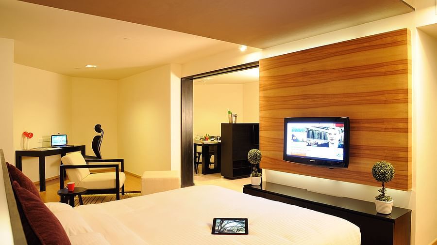 Deluxe Rooms Davanam Sarovar Portico Bangalore 3