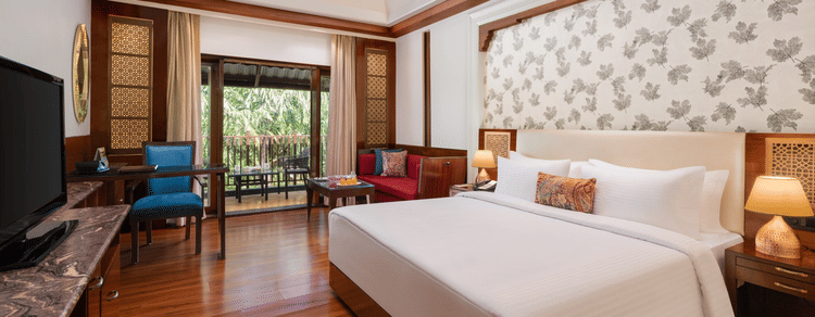 SDLX with Balcony Bedroom