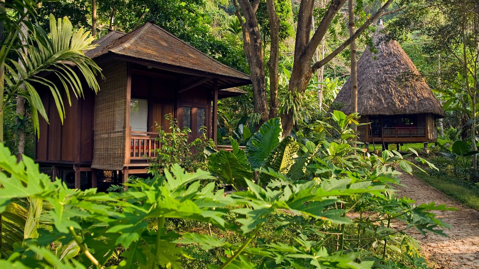 Room Andaman Villa with Nicobari cottage behind