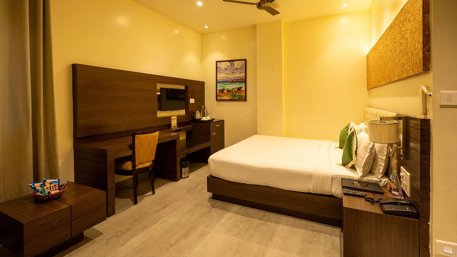 Standard Room 1 (7)