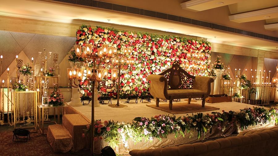 Sunset Hall 6 The Piccadily Lucknow
