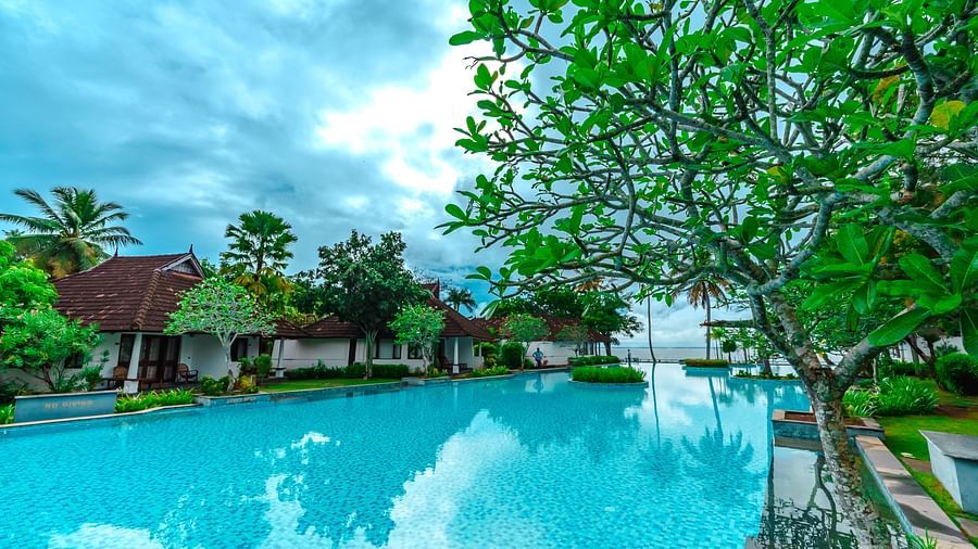 Rhythm Kumarakom - Swimming pool with the river in the background
