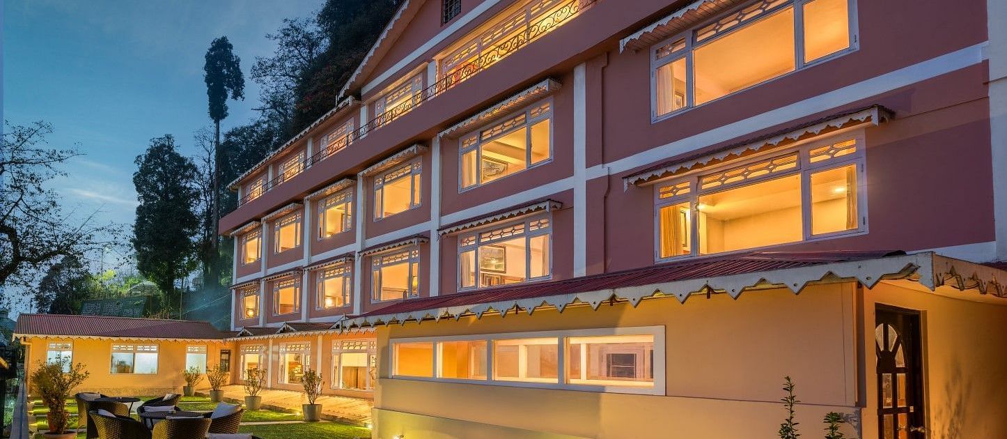 An exterior view of the back of the property | Summit Oakden Resort & Spa, Mall Road