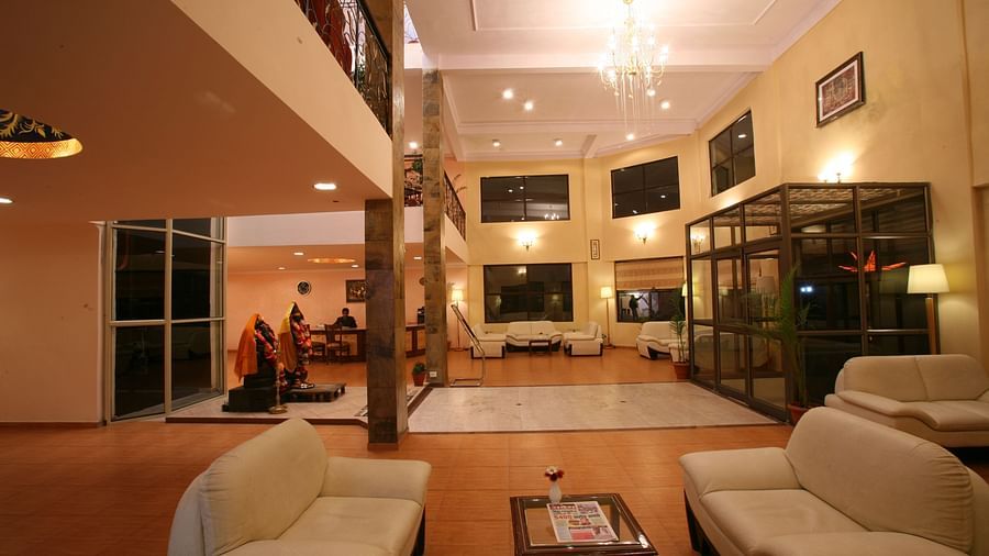 Lobby Sarovar Potico Badrinath 4