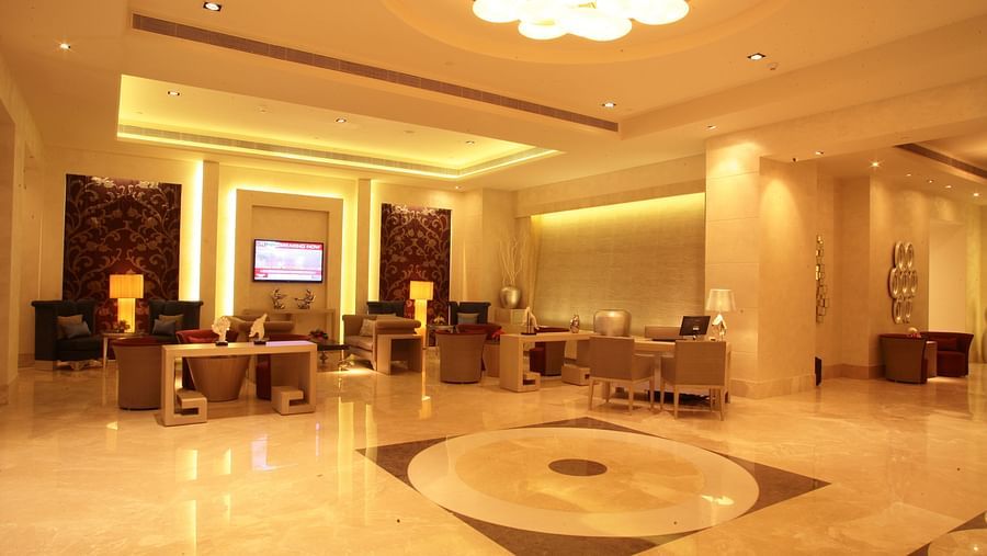 Reception Lobby Radisson Hyderabad Hitech City Hyderabad 5