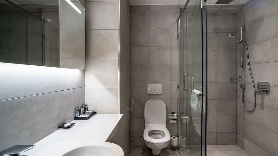 Rooms at Best Western Plus Westlands, Hotel Rooms in Nairobi, Deluxe King Room 7