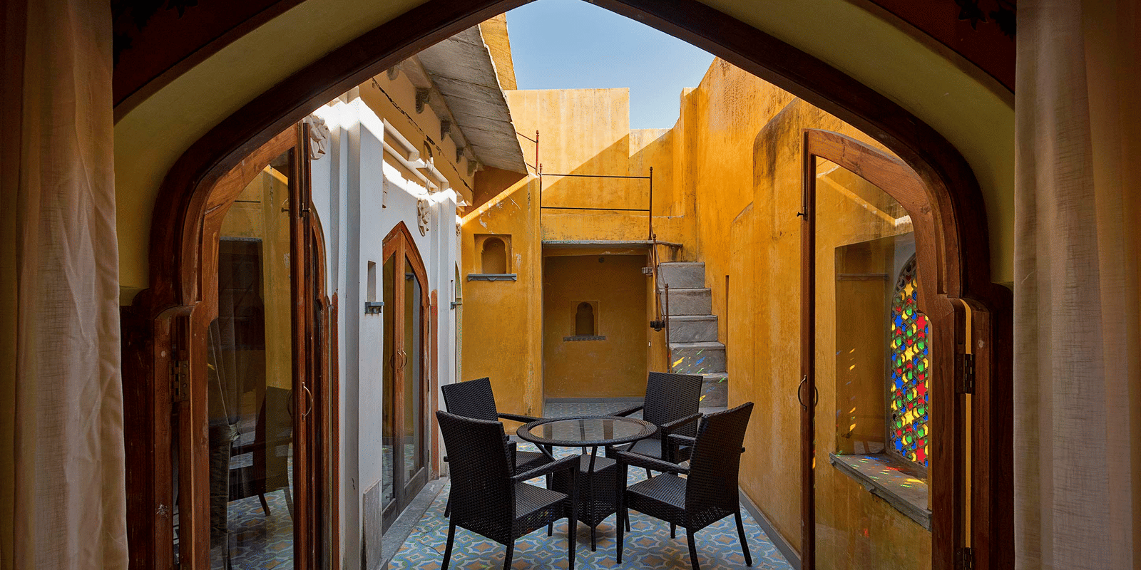 gogunda-palace-rooms-raj-tilak-suite-31