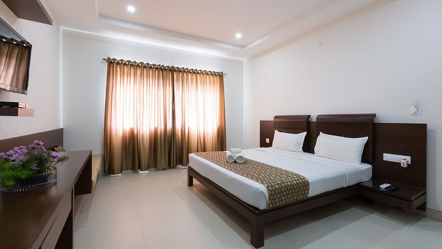 The Sanctum Suites, Bangalore Bangalore Premium King Room 2 The Sanctum Suites Bangalore
