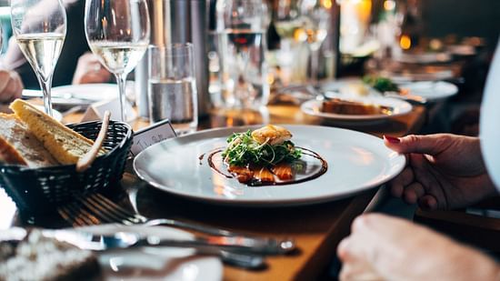 Dining arrangement at a restaurant