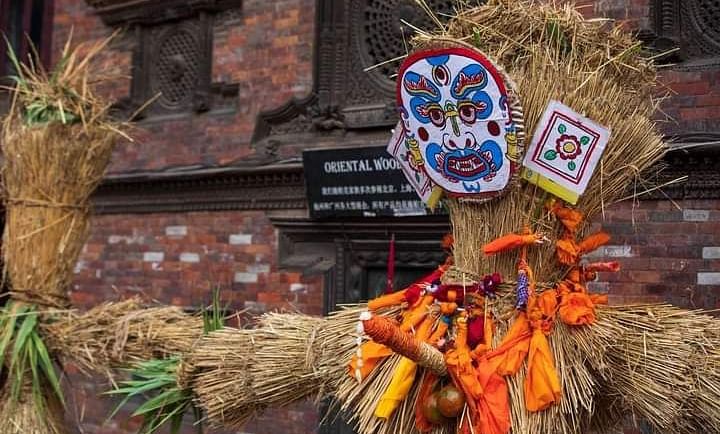 Three-legged effigy during the Gatha Muga Charhe festival