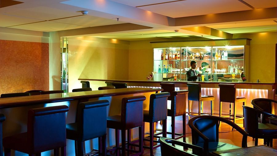 Cheers Bar Classic Sarovar Portico Thiruvananthapuram