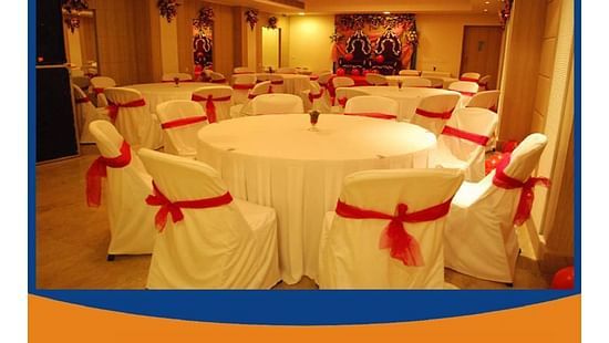 Banquet Hall at Hotel Sarovar Portico Naraina New Delhi 4