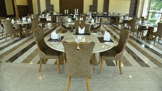 Restaurant in Delhi, U Kitchen at OPULENT HOTEL BY FERNS N PETALS, Dine In Delhi 0655 0653