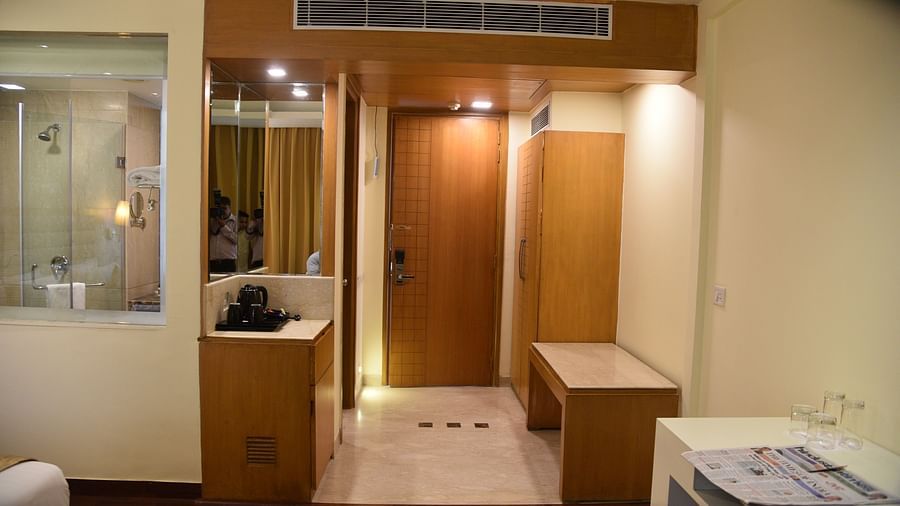 Suites in Delhi, OPULENT HOTEL BY FERNS N PETALS, Stay In Delhi 1