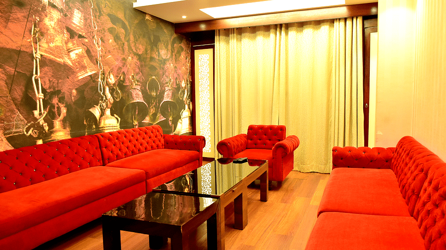 Fogg Lounge 01