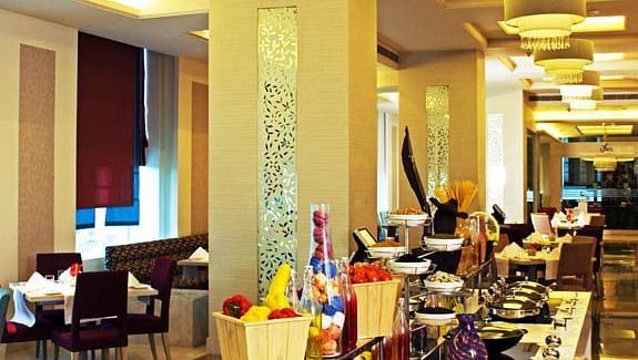 Cascade Radisson Hyderabad Hitech City Hyderabad 2