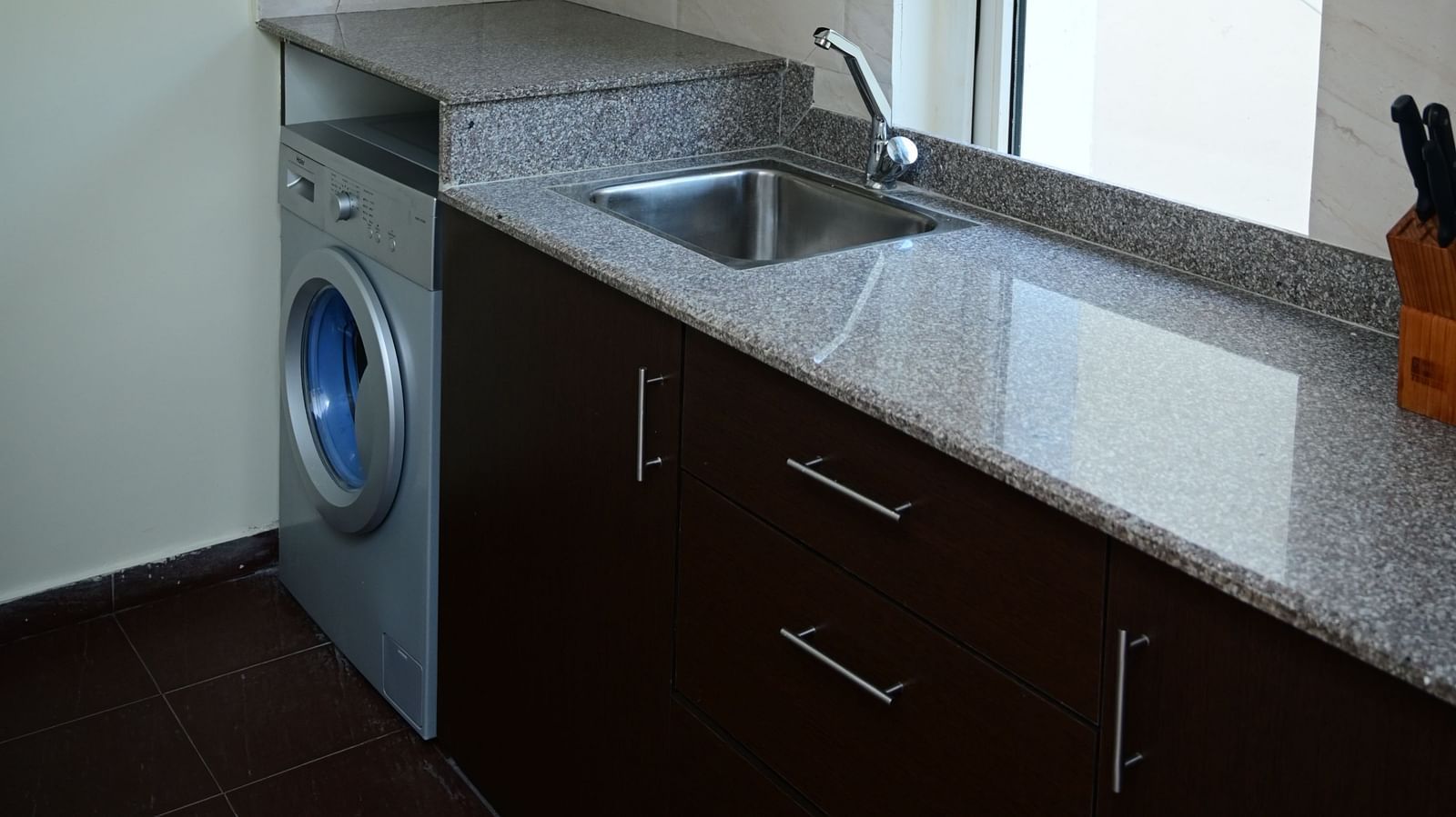 Kitchen Cabinet at Sterling Keys by TGI