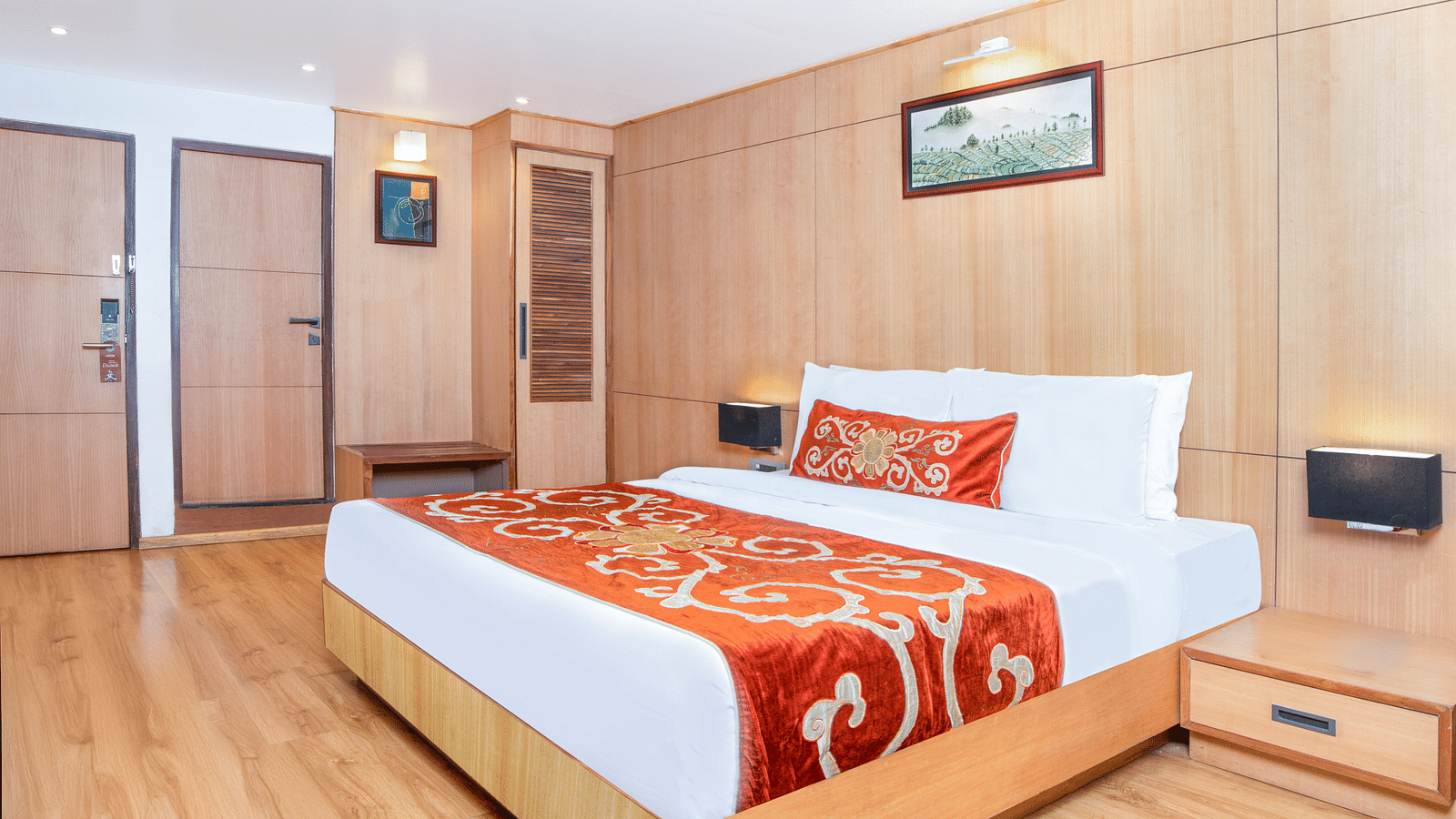 Deluxe Room with Rhododendron View