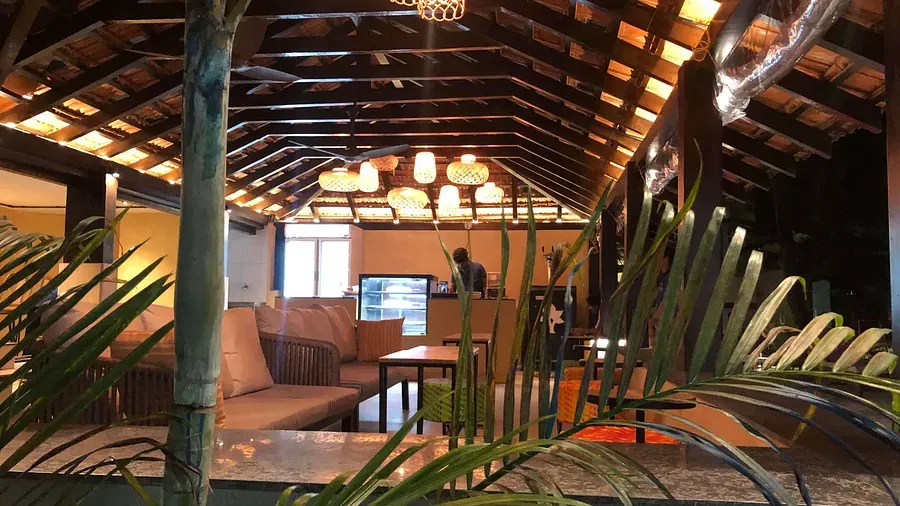 A communal space with seating area at Indie Stays Resort, Goa