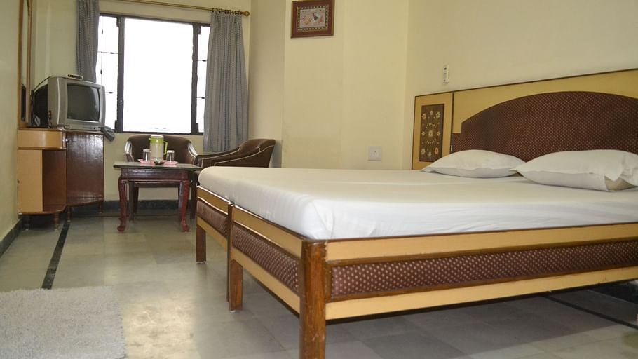 Hotel Taj Plaza Agra Deluxe Room Hotel Taj Plaza Agra 9
