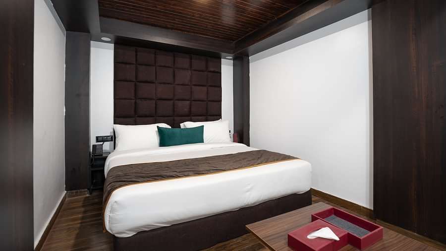 deluxe room west 