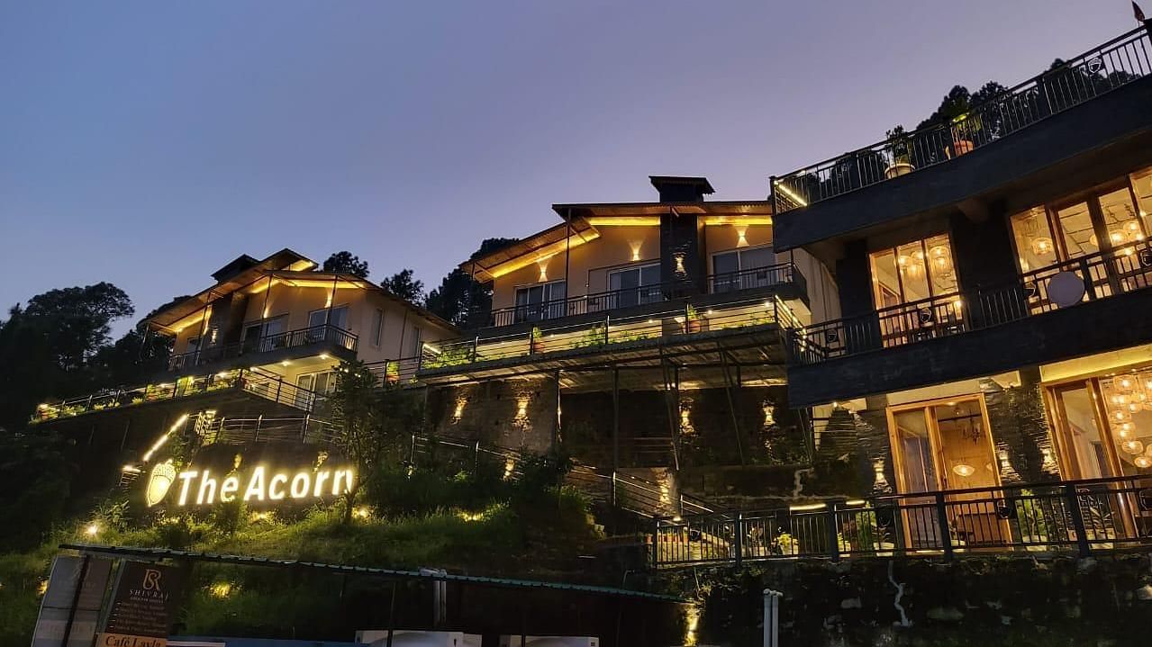 The Cozy Acorn Resort Image 2