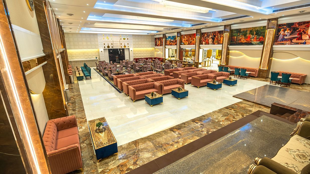 Seating arrangement in a banquet hall - Emerald Hall