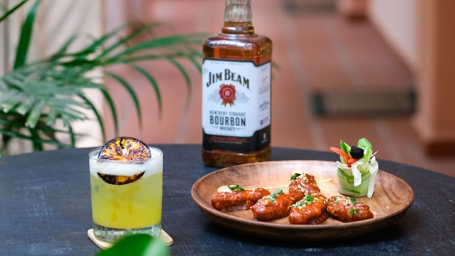 Shrimp cocktail with whiskey in an elegant hallway setting | Mango Hill, Pondicherry