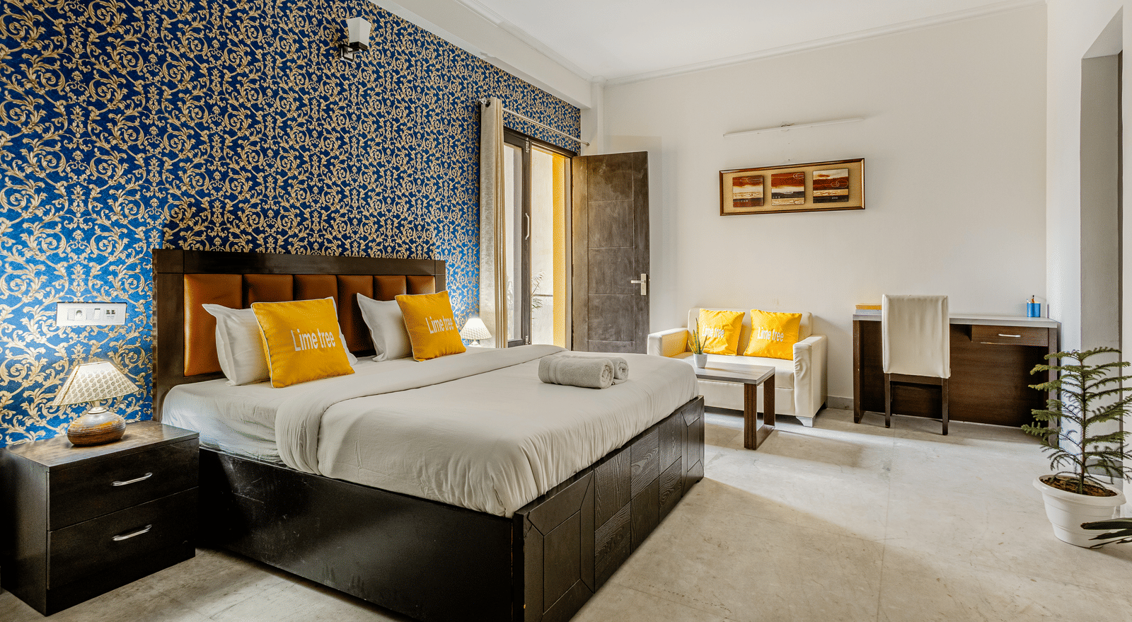 Side view of the room at Lime Tree