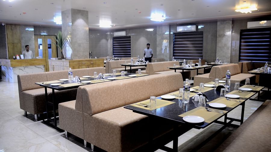 Restaurant (2) - Clarks Collection, Somnath