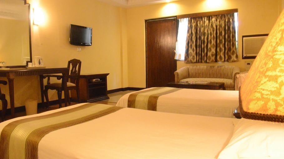 Lytton Hotel, Kolkatta Kolkata Suite Lytton Hotel Kolkata 2