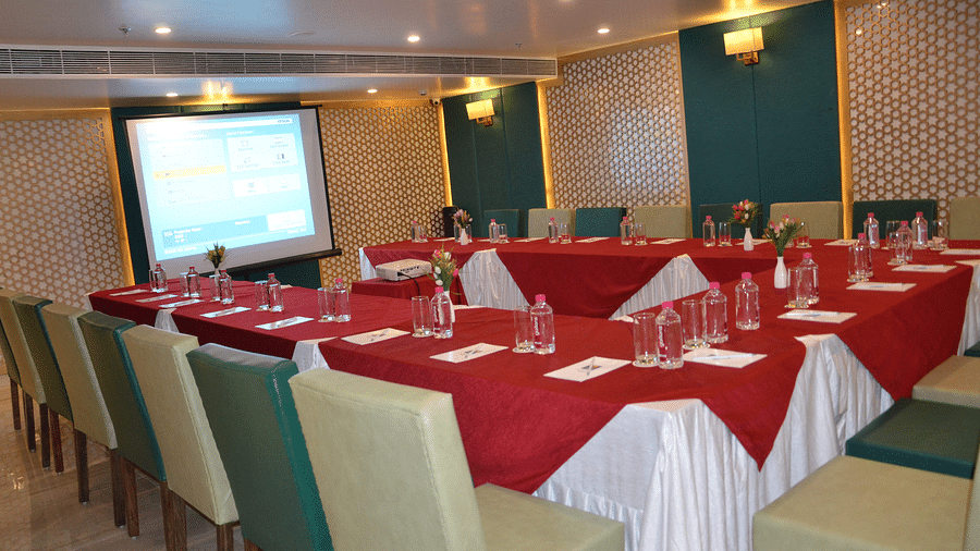 dining at the comfort inn sapphire, jaipur