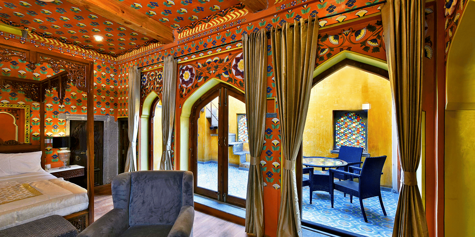 gogunda-palace-rooms-raj-tilak-suite-14