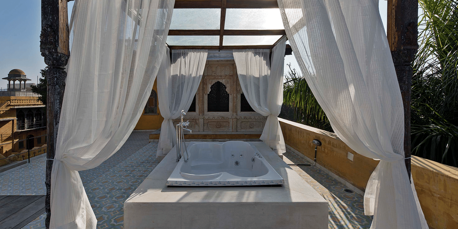gogunda-palace-rooms-raj-tilak-suite-28