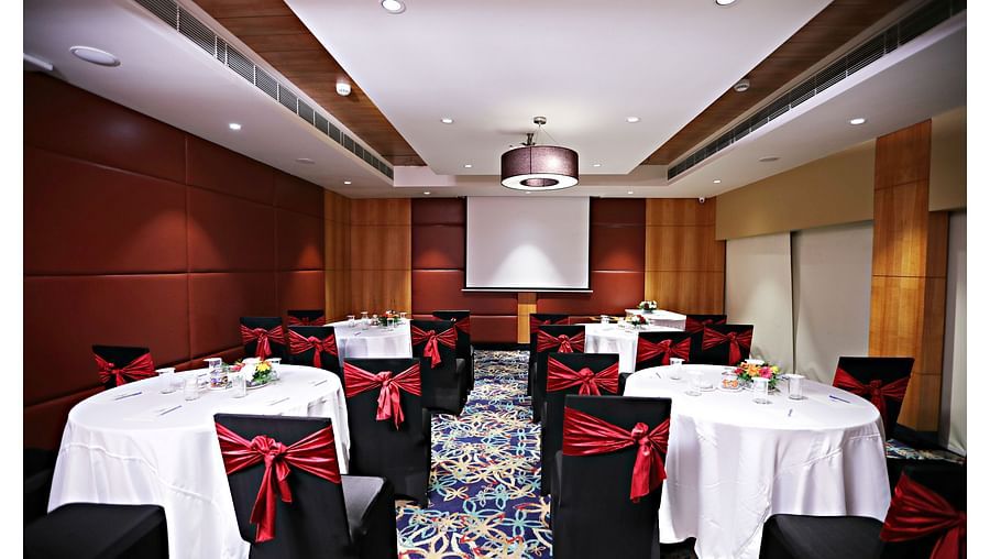 cluster style seating arrangement at Admiral 2