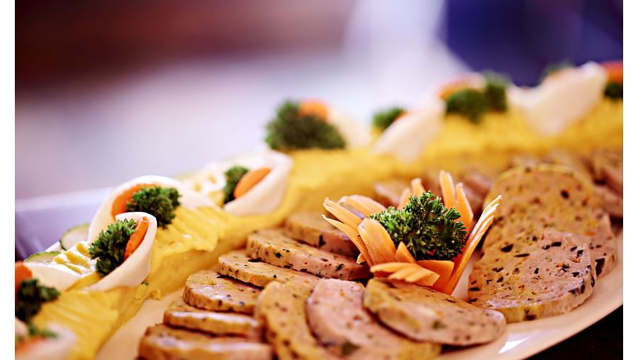 a plate of cold cuts at Horizon