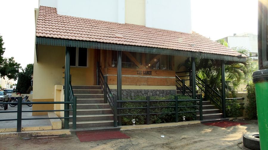 Facade 2