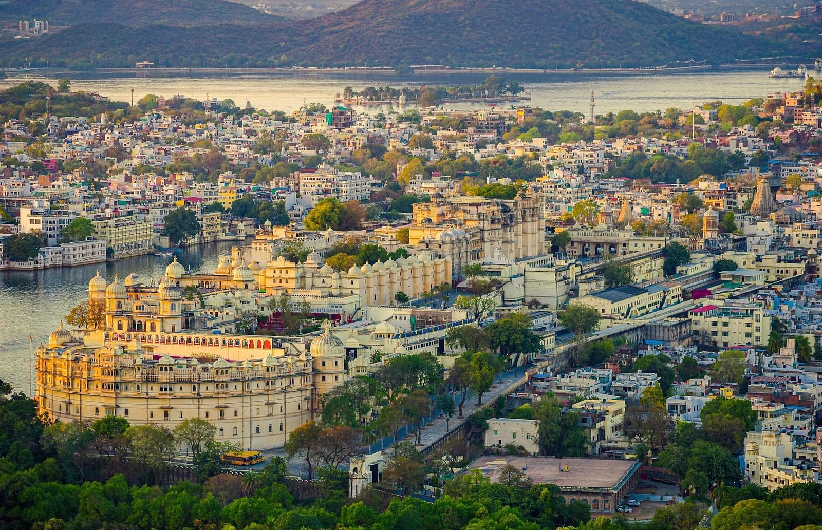 free-photo-of-cityscape-of-udaipur-india