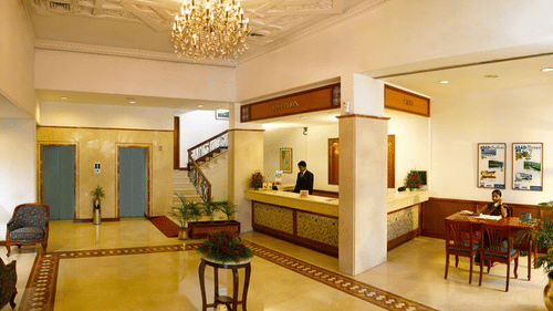 lobbby of 3-star business class hotel in Ernakulam