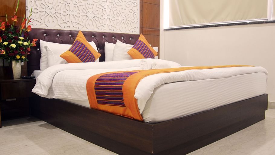 Hotel Trinity Corporate Suites, Sector 21, Gurgaon Gurgaon Club Room Hotel Trinity Corporate Suites Sector 21 Gurgaon 2