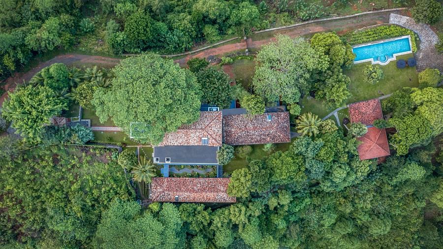 Top view a villa nestled amidst dense forest greenery, featuring a private swimming pool - Heavensa Villas and Suites by the Clarks, Galle