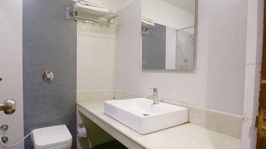Bathrooom (1)