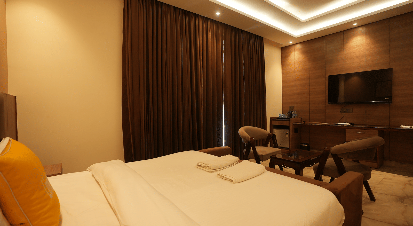 Lime Tree Hotels - bedroom