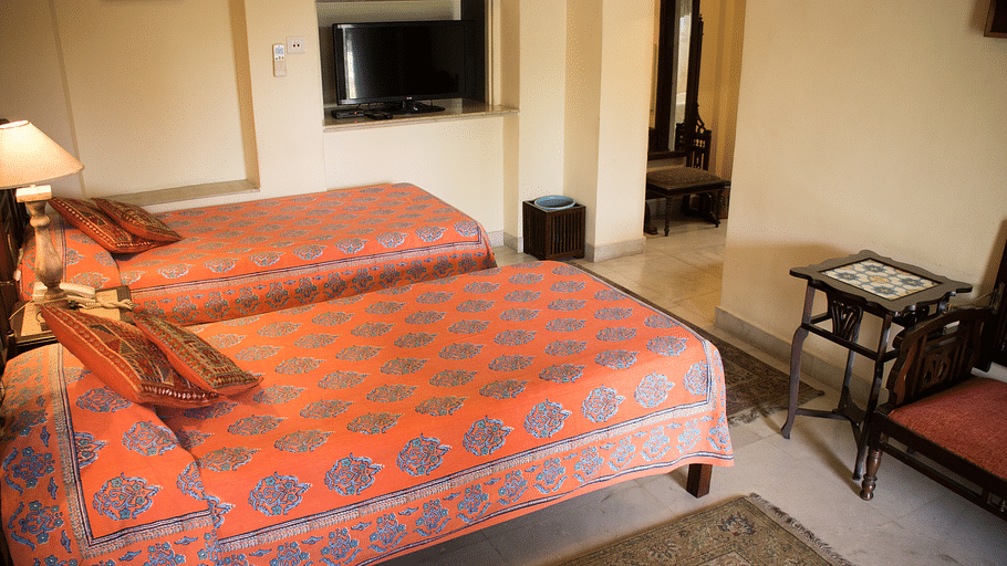 Deluxe Rooms Hotel Meghniwas Jaipur 4