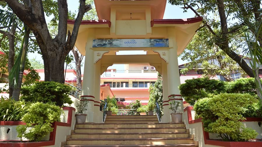 Adamo Matheran Resort - view of the entrance of the resort in Matheran
