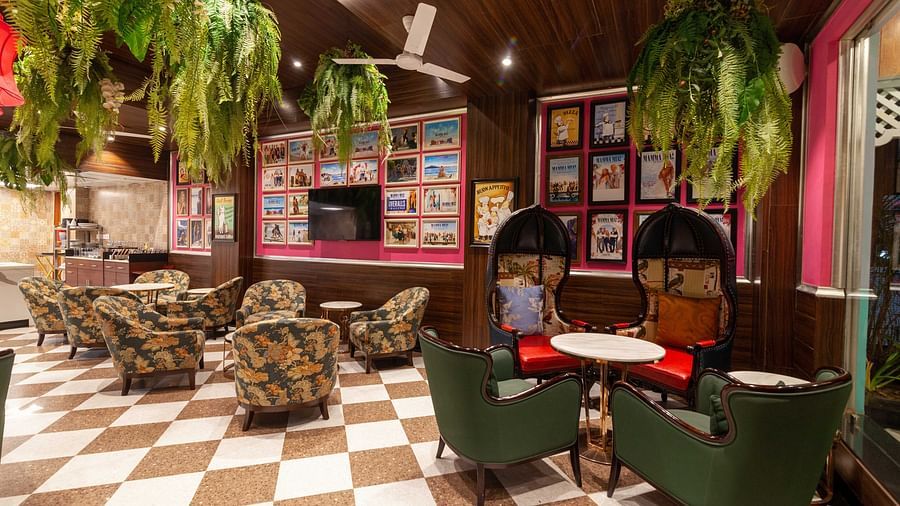 indoor dining seating space - Mayfair Lake Resort, Raipur  12