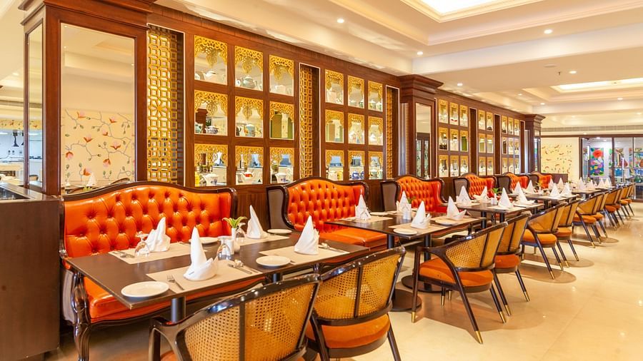 indoor dining space - Mayfair Lake Resort, Raipur 3
