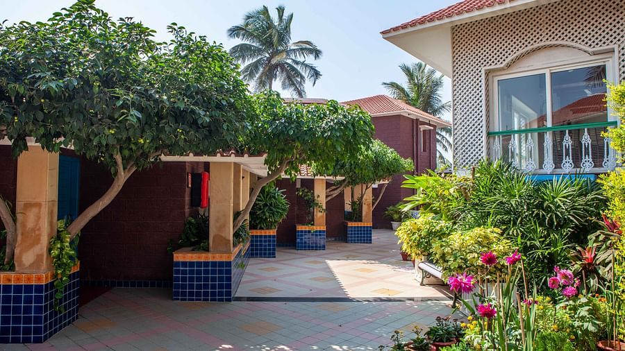 external facade of a villa - Mayfair Heritage, Puri